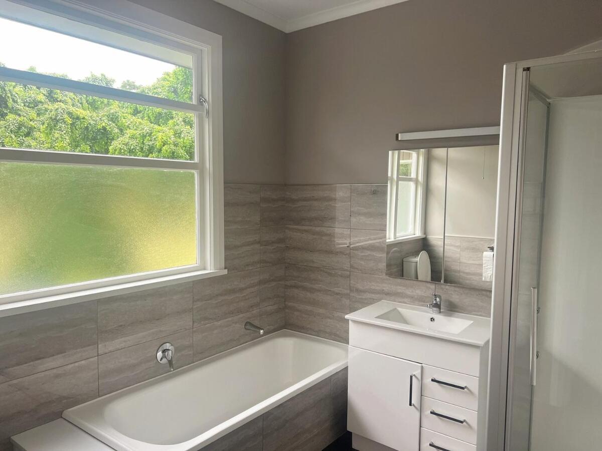 オマルー Beautiful Garden View 4Br Houseヴィラ エクステリア 写真